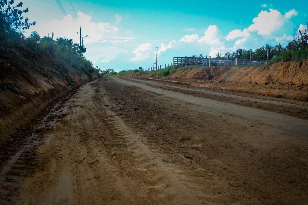 Deracre leva melhorias para onze comunidades do Ramal Pentecostes em Cruzeiro do Sul
