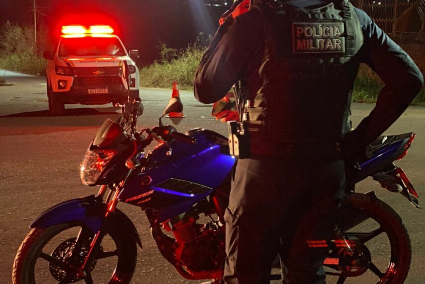 Polícia Militar do Acre reforça policiamento nas ruas durante rebelião em presídio