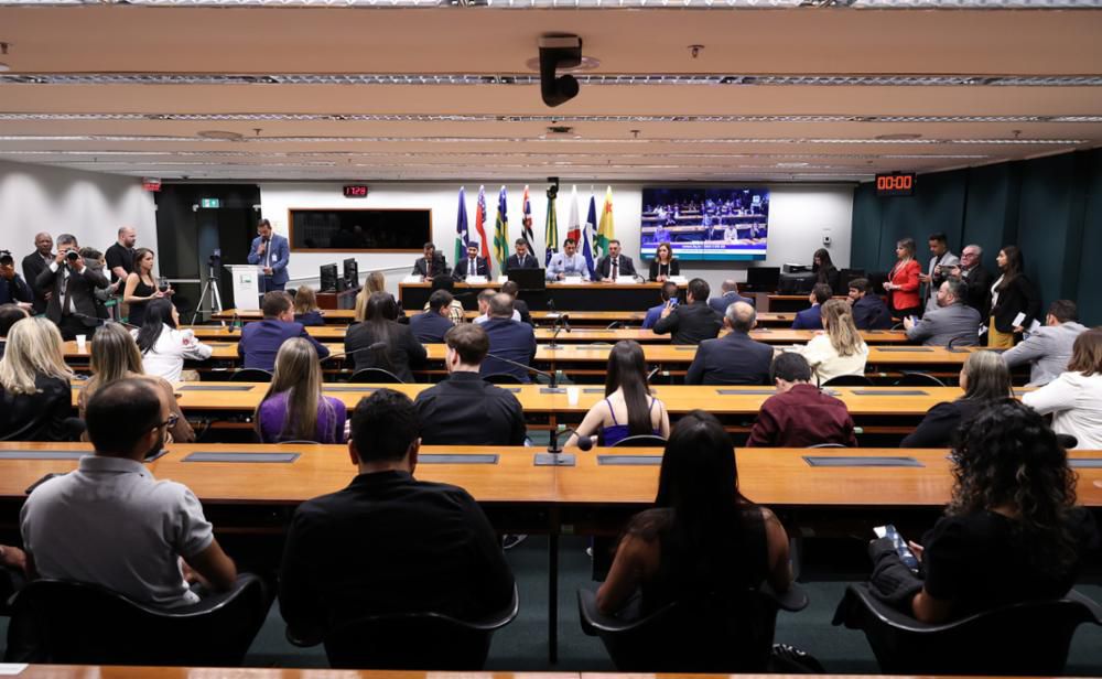 Frente Parlamentar em Defesa da BR-364 é lançada em Brasília