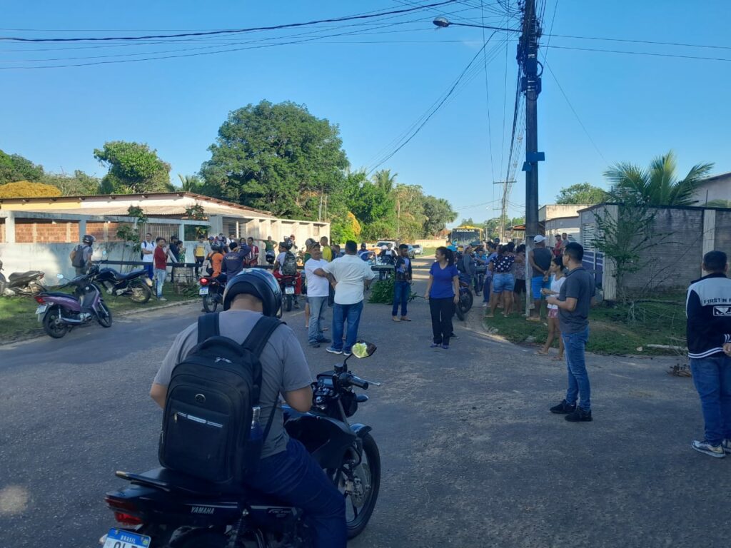 Após horas de manifesto, moradores do Igarapé da Onça liberam o tráfego na BR-307