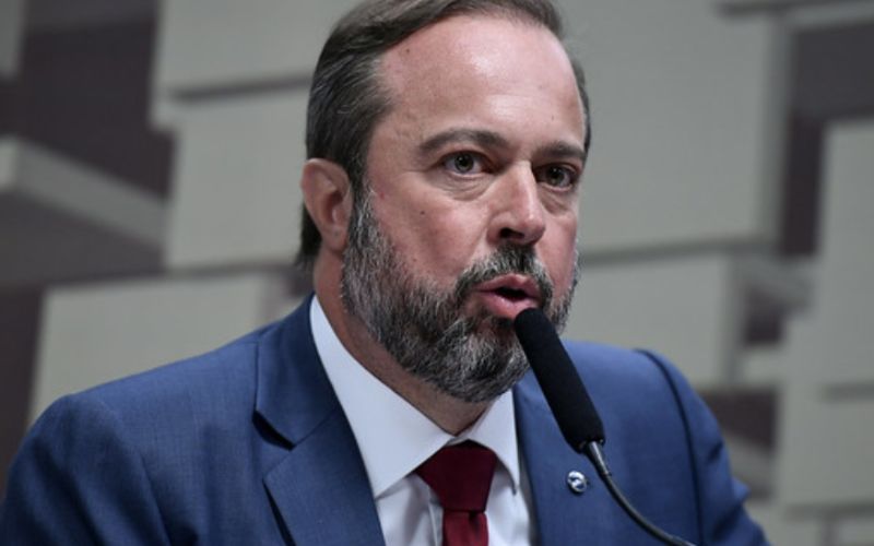 Apagão não tem nada a ver com suprimento energético e segurança energética, diz ministro