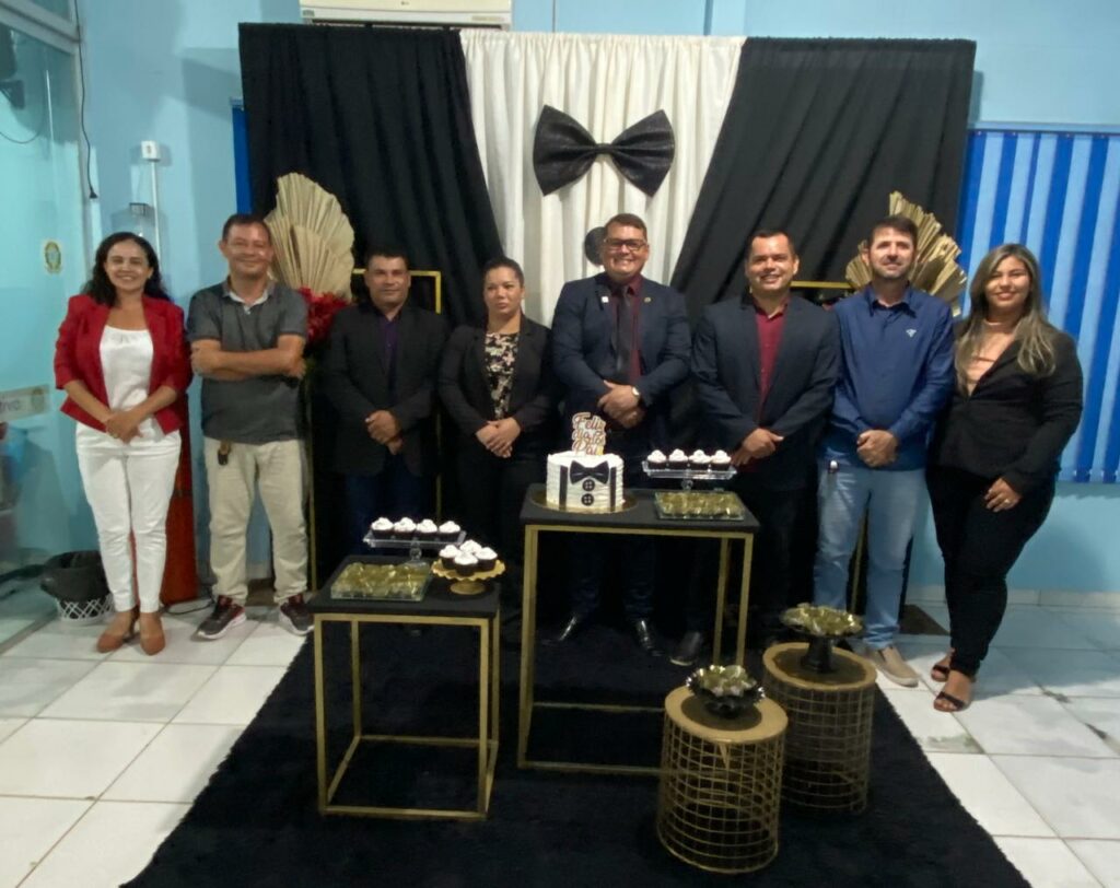 Presidente da Câmara de Rodrigues Alves realiza evento em alusão ao Dia dos Pais para funcionários e vereadores