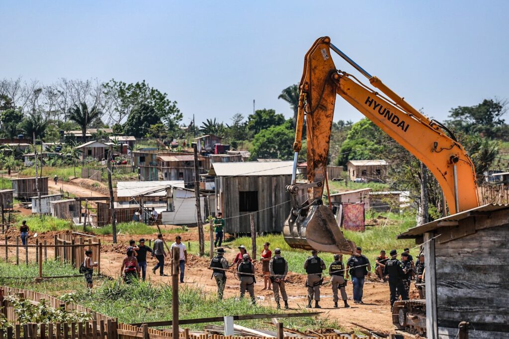 OCUPAÇÕES: QUAIS OS DIREITOS DOS PROPRIETÁRIOS E OCUPANTES EM ÁREAS INVADIDAS?