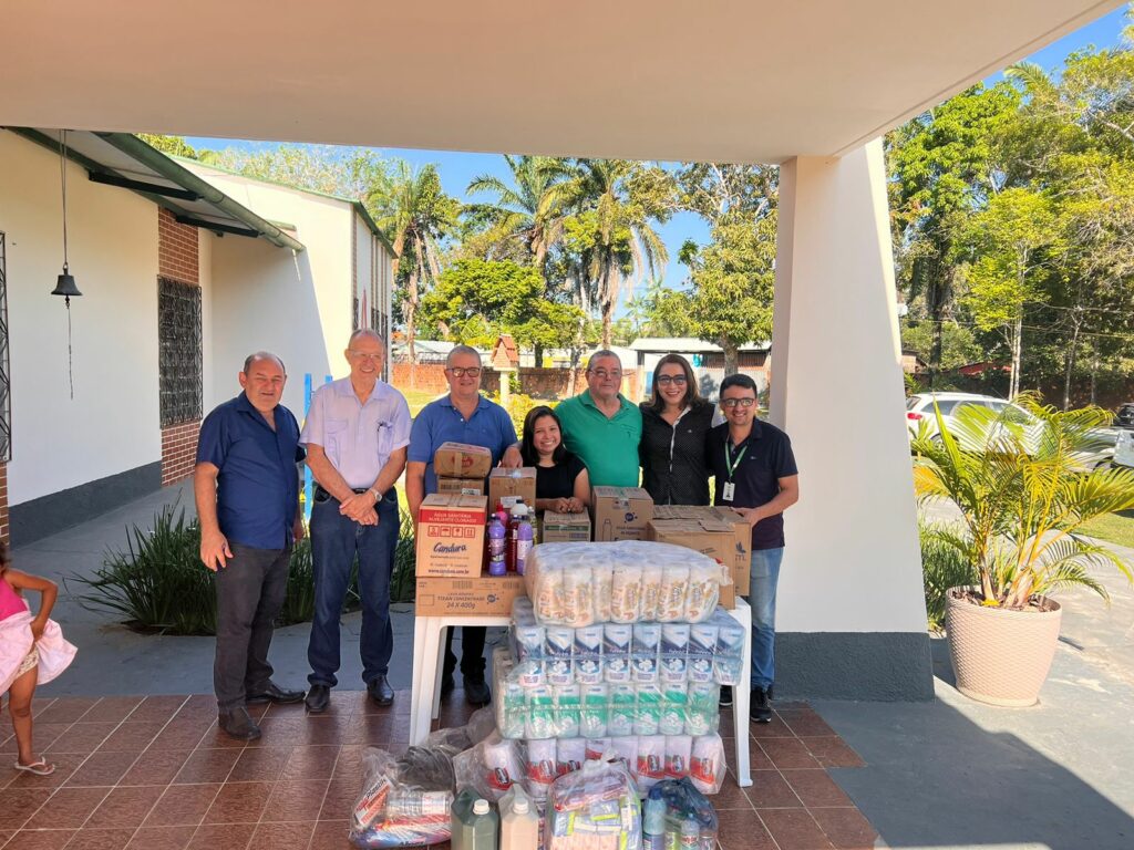 Jornalistas de Cruzeiro do Sul realizam doação de materiais de limpeza para a Fazenda Esperança Maria Madalena