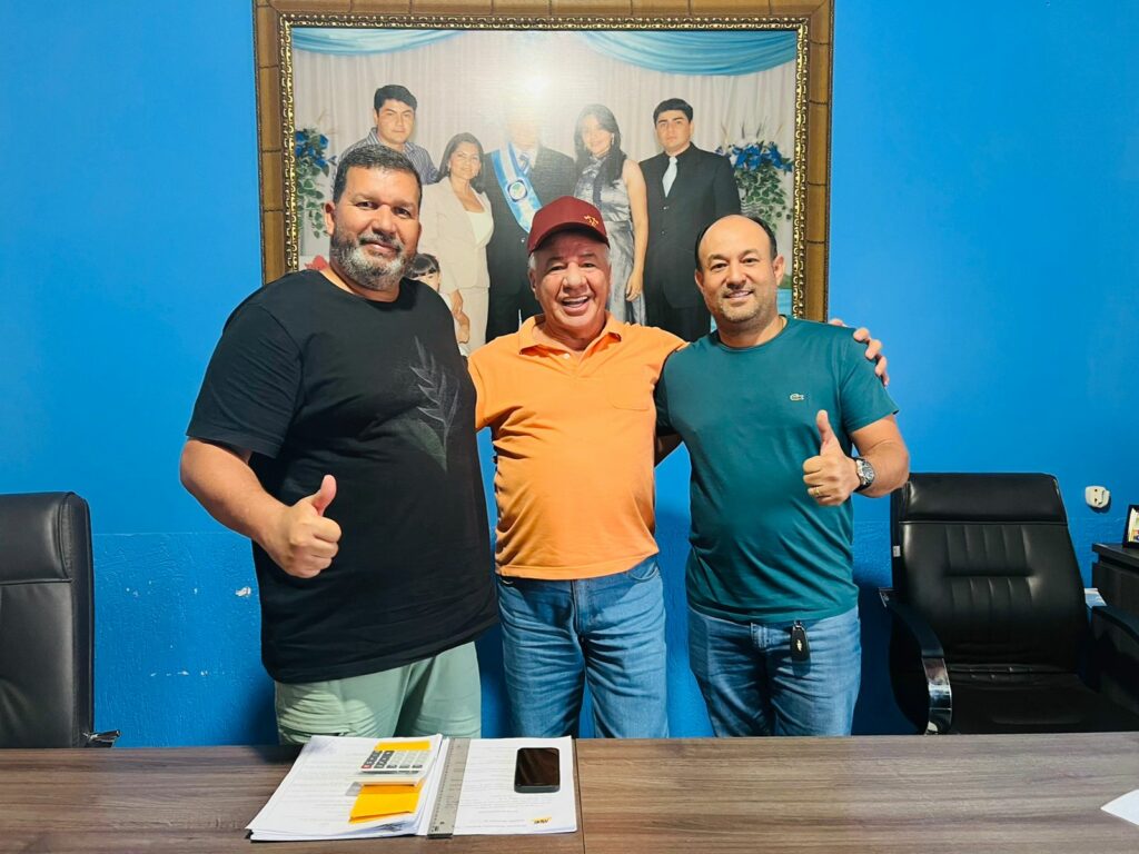 Vagner Sales e Itamar de Sá se reúnem e decidem caminhar juntos em Marechal Thaumaturgo