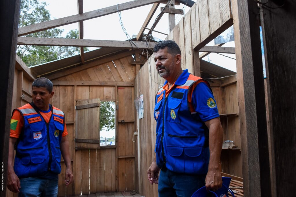 Estado e prefeitura de Mâncio Lima realizam trabalho integrado em apoio às famílias afetadas pelas tempestades