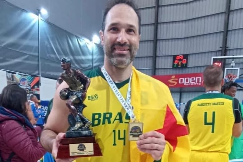 Jogando pela seleção brasileira, acreano é campeão Mundial de Basquete Masters na Argentina