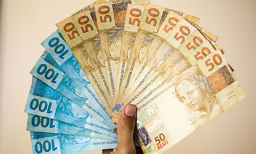 Quase 3 mil acreanos recebem R$ 4,6 milhões no 5 lote de restituição