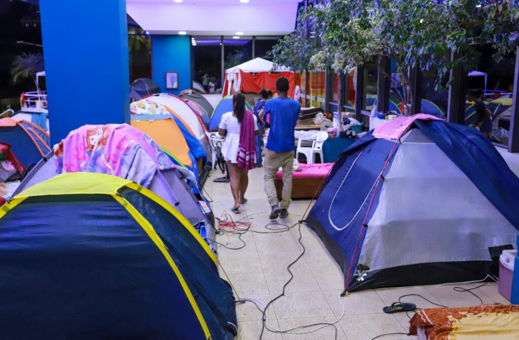 Estado oferece mais um acordo e construirá 30 abrigos provisórios para famílias da Terra Prometida