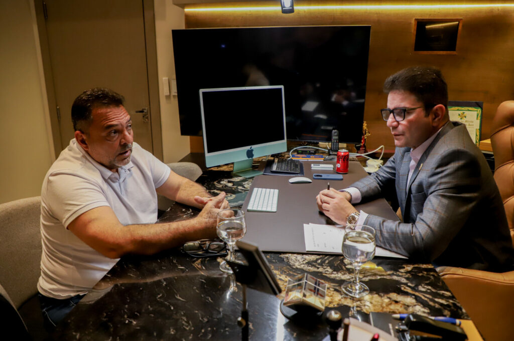 Governador e deputado Zezinho Barbary discutem avanços em obras de Cruzeiro do Sul