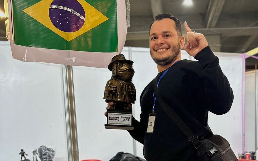 Tatuador acreano ganha prêmio em evento de tatuagem e artes na Bolívia