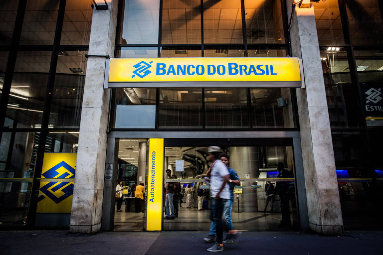 Bancos não abrem nesta quinta (12), mas funcionam normalmente na sexta-feira (13)