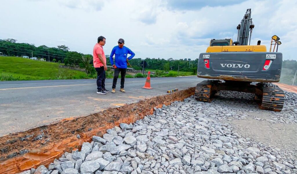 Gonzaga vistoria obras na BR-364 e destaca trabalho do DNIT: “Serviço de qualidade. Essa é a estrada que queremos”