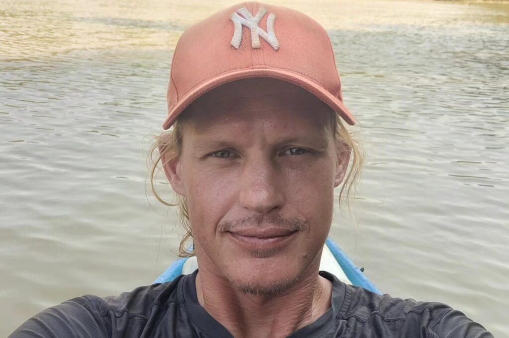 Após 7 meses navegando pelos rios da Amazônia, explorador belga chega a Rio Branco