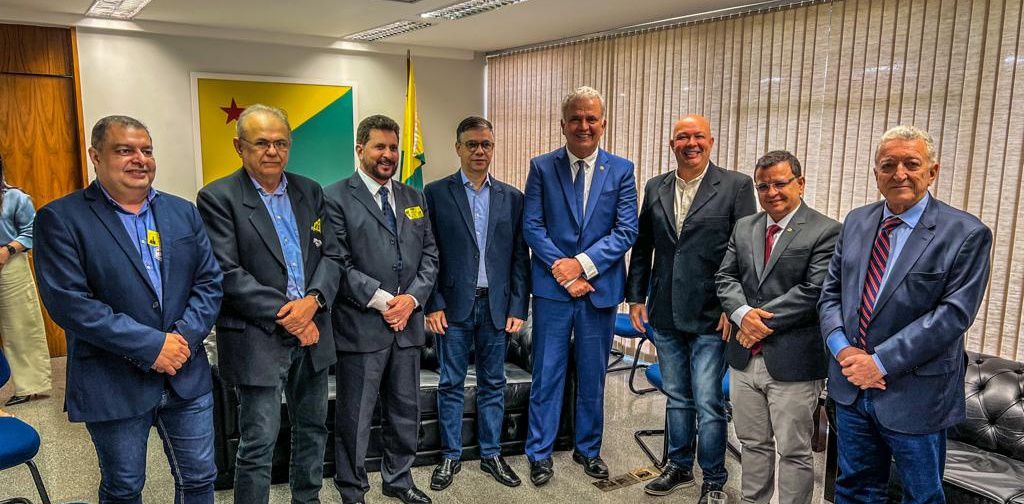 Em Brasília, Gonzaga participa de Fórum Empresarial e apresenta resultados de audiências públicas