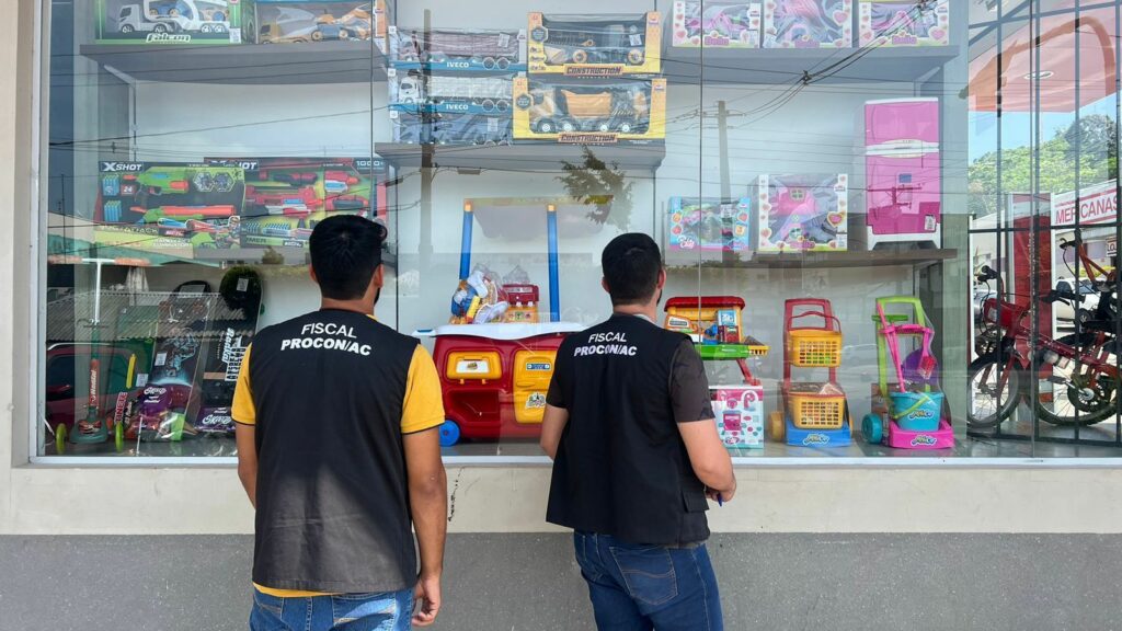 PROCON/AC realiza fiscalização nos estabelecimentos comerciais em alusão ao Dia das Crianças, em Cruzeiro do Sul