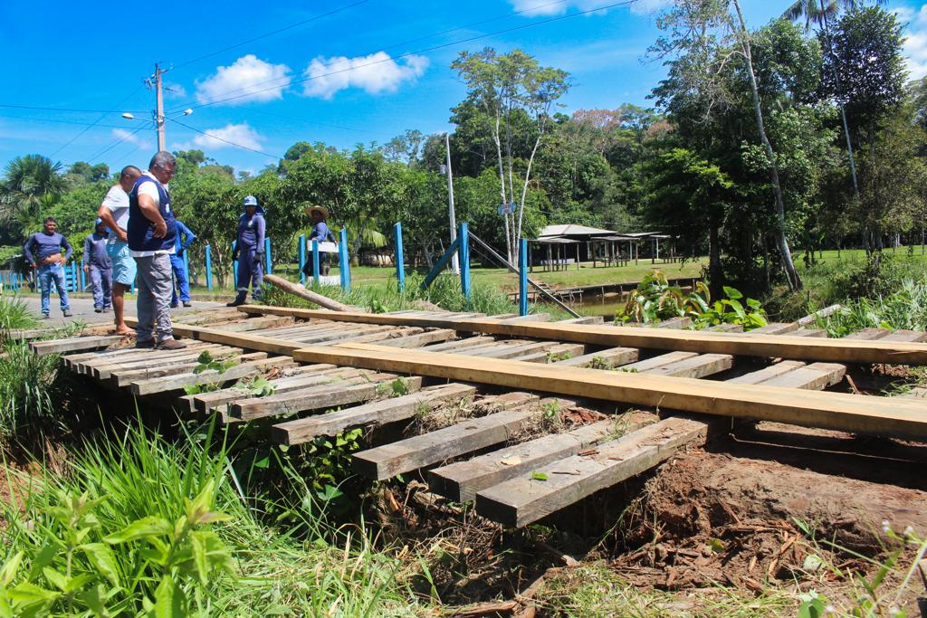 Em Cruzeiro do Sul, Deracre constrói ponte e garante acesso a 167 famílias do Ramal Mariana I