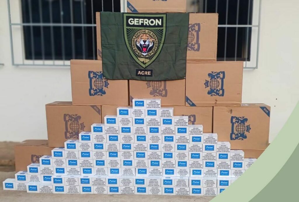 Casal que contrabandeava cigarros da Bolívia é preso no interior do Acre