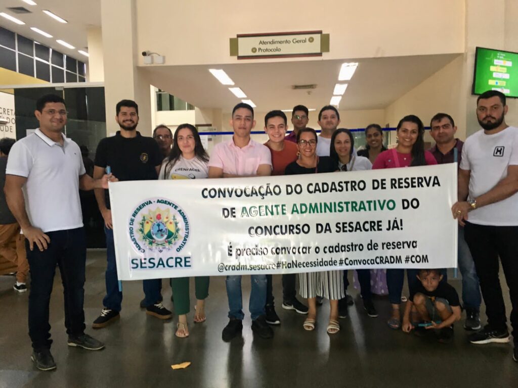 Cadastro de reserva do último concurso efetivo da SESACRE fazem manifestação na capital acreana