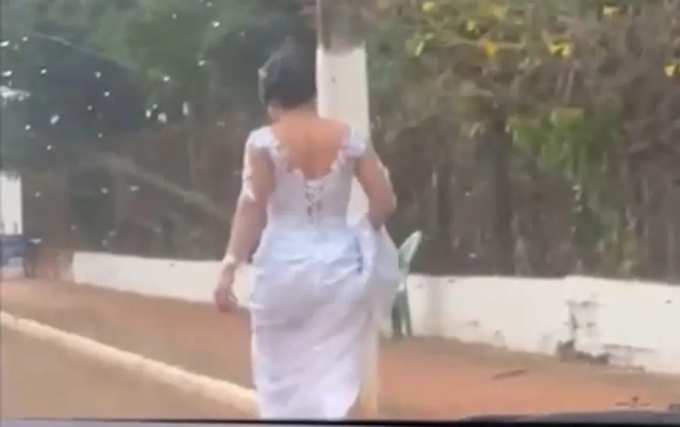 A caminho do casamento, noiva desce do carro para tirar mãe de blitz e não atrasar cerimônia no AC