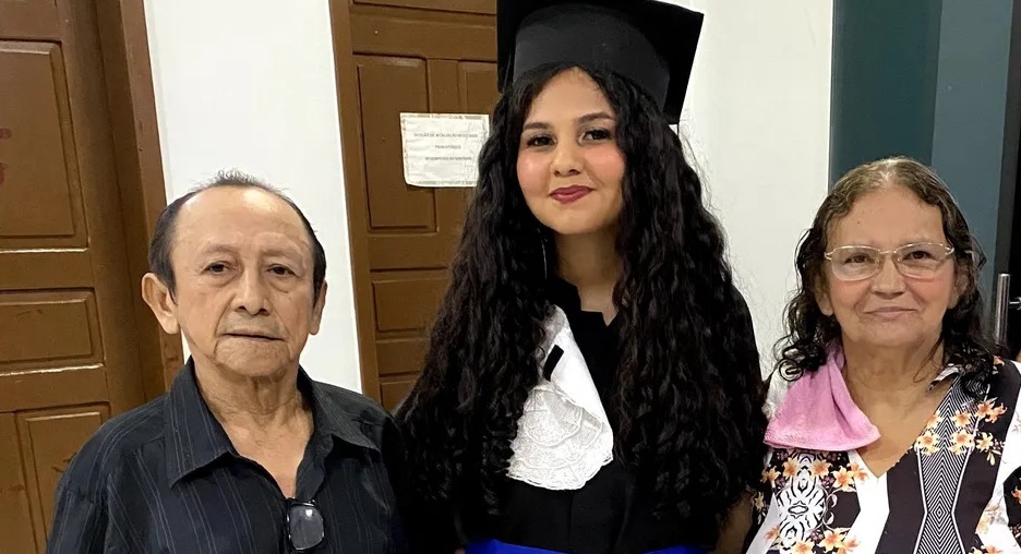 Aos 18 anos, filha de zelador comemora aprovação em medicina na Ufac: ‘esperança de um futuro melhor’