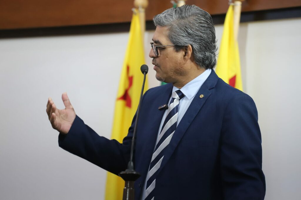 Edvaldo solicita cópia de inspeção feita pelo Tribunal de Contas em carona milionária da Educação; requerimento foi aprovado