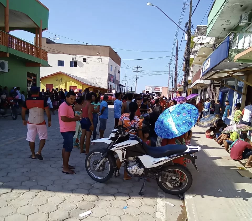 Moradores de Marechal Thaumaturgo sofrem com falta de dinheiro na agência da Caixa Econômica