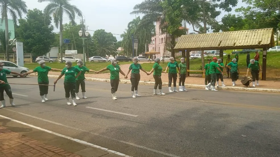 Terceirizados fazem novo protesto em frente ao PS e maternidade de Rio Branco por conta de salários atrasados