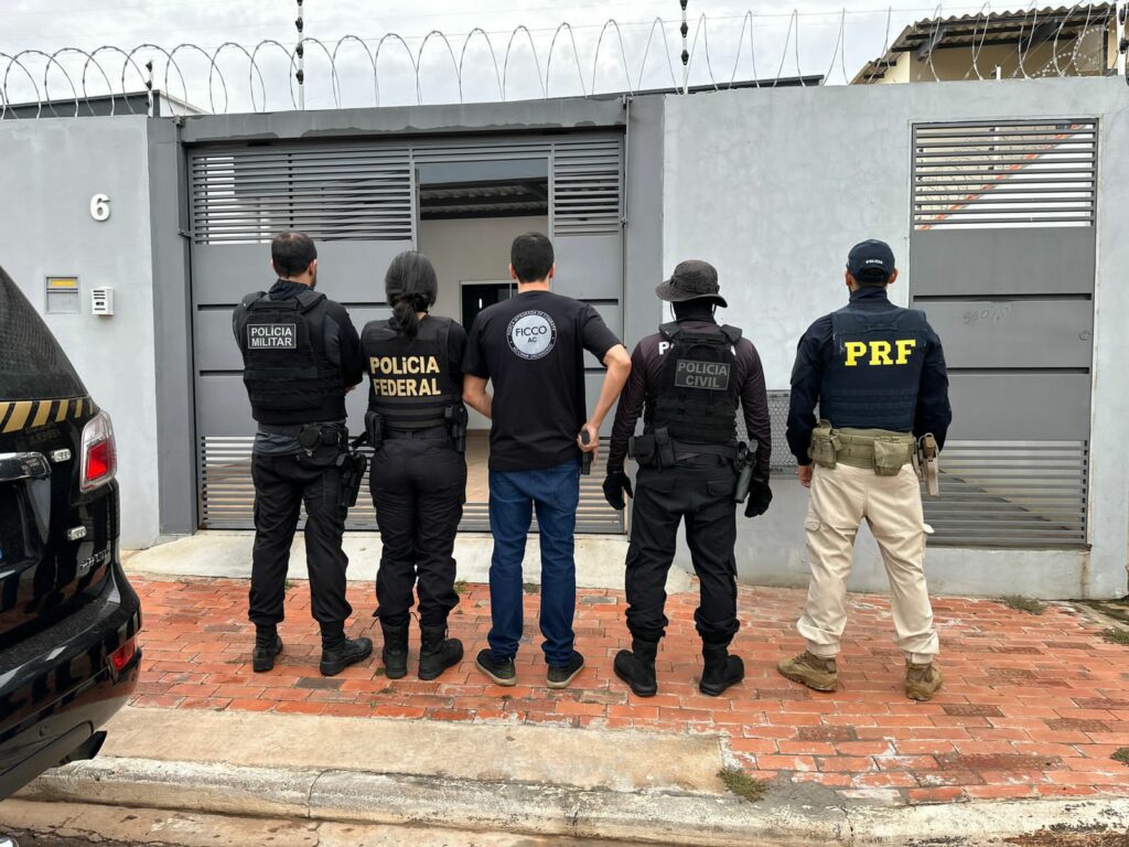 Em operação, PF investiga advogados que são ‘canais de informações’ para facções dentro e fora de presídio