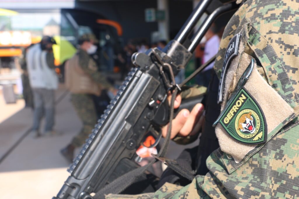 Homem é morto ao trocar tiros com equipe do Gefron em Rodrigues Alves