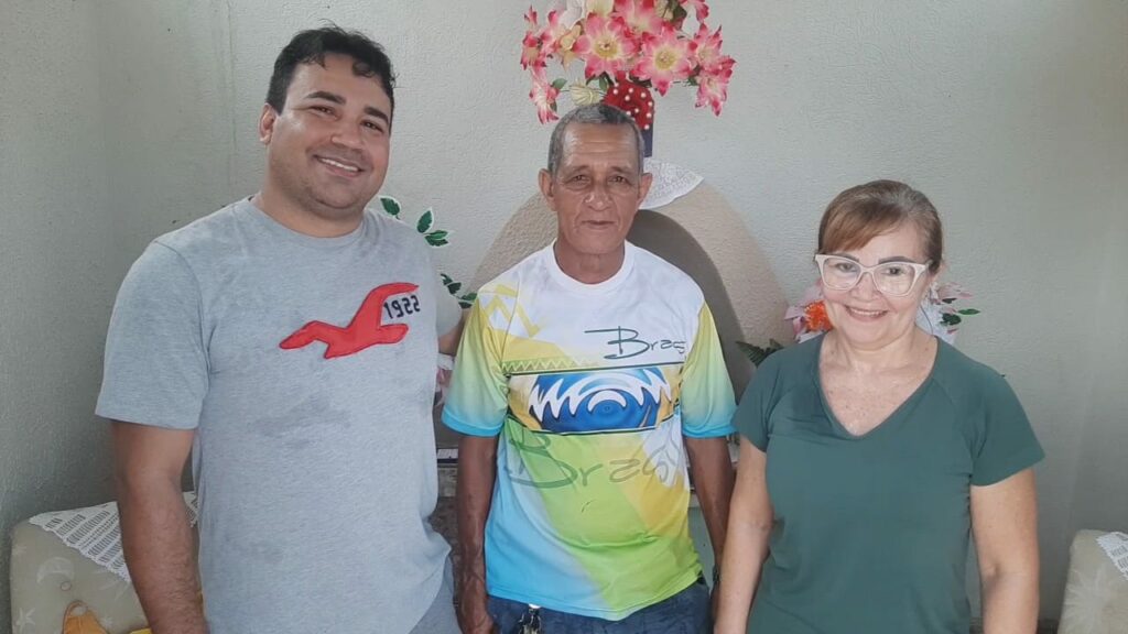 Acidente Aéreo no Acre: “Uma Lembrança Dolorosa”, diz família ao visitar túmulo no dia dos finados