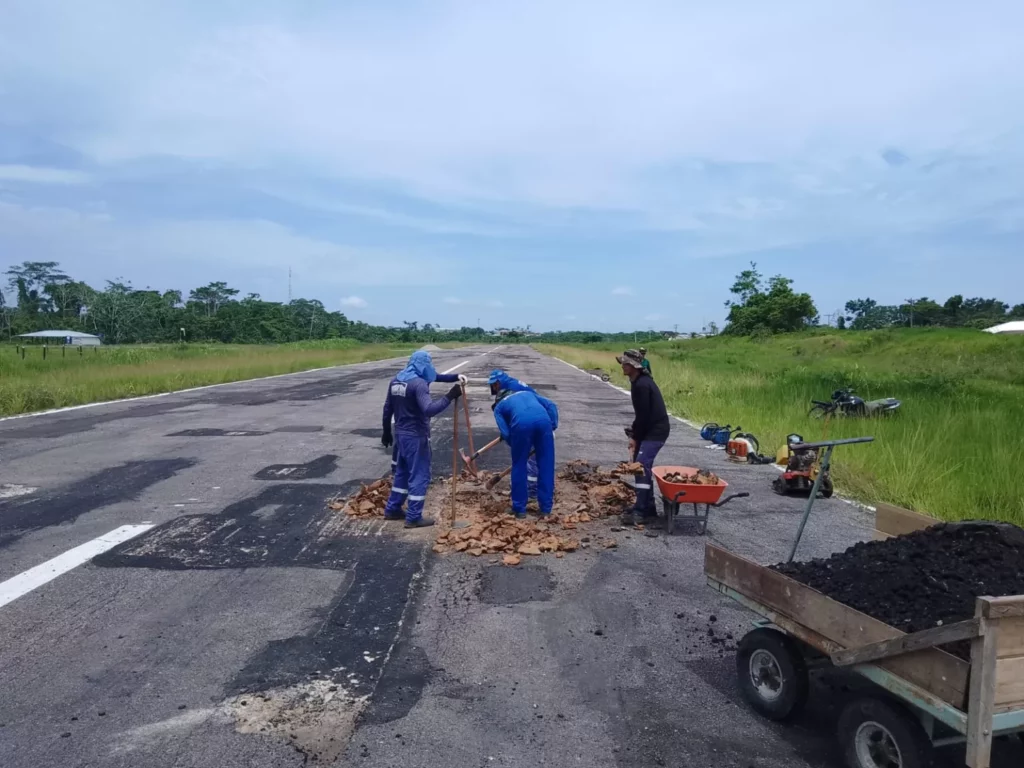 Deracre acusa piloto de usar extensão maior na pista e voar com muito peso