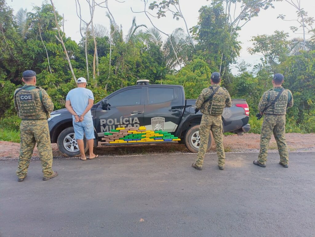 Polícia Militar apreende 60 quilos de cocaína na BR-364
