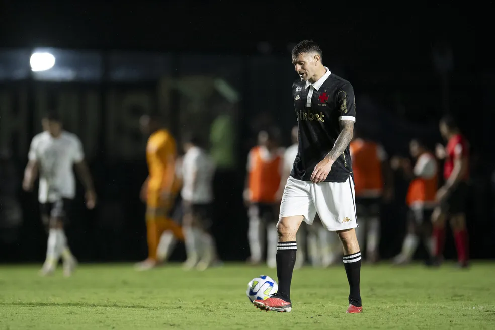 Derrota para o Corinthians abala moral e deixa o Vasco à beira do abismo