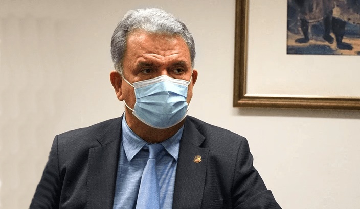 Senador Petecão está internado com pneumonia bacteriana grave