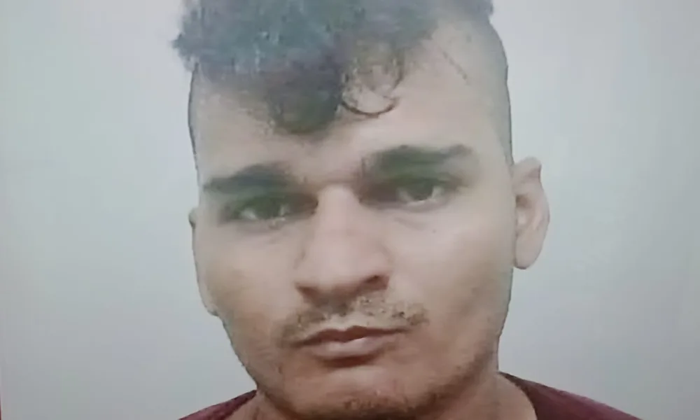 “Mordia na cabeça da criança”, diz mãe ao acusar pai presidiário pela morte do filho