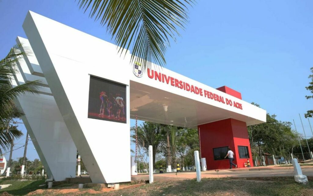 Ufac divulga 23 vagas para mestrado em Ciência Florestal e Ciência, Inovação e Tecnologia