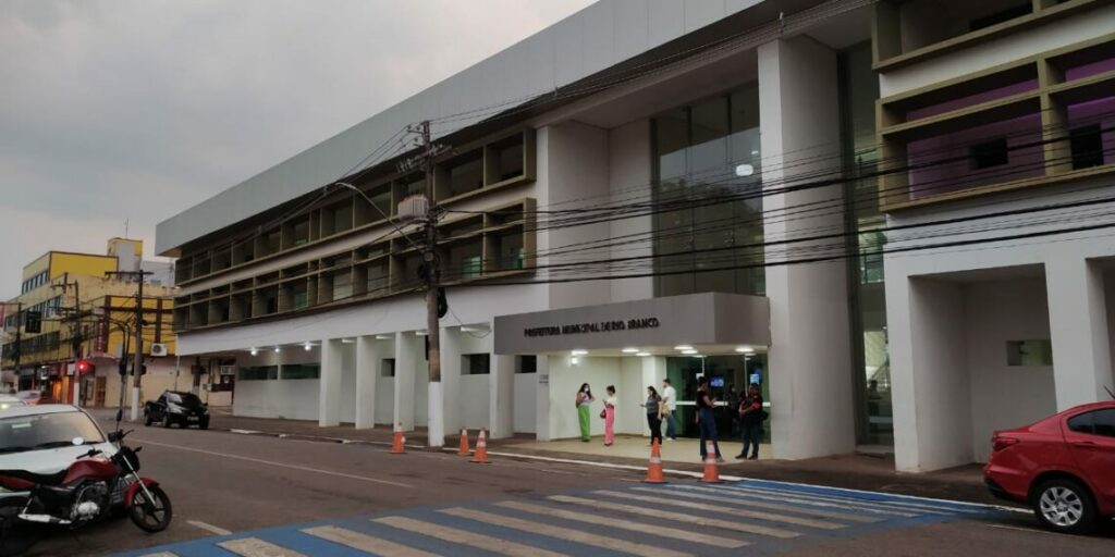 Prefeitura de Rio Branco prepara concurso público com mais de mil vagas