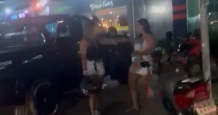 VÍDEO: Mulheres são flagradas se agredindo próximo à posto de gasolina em Cruzeiro do Sul