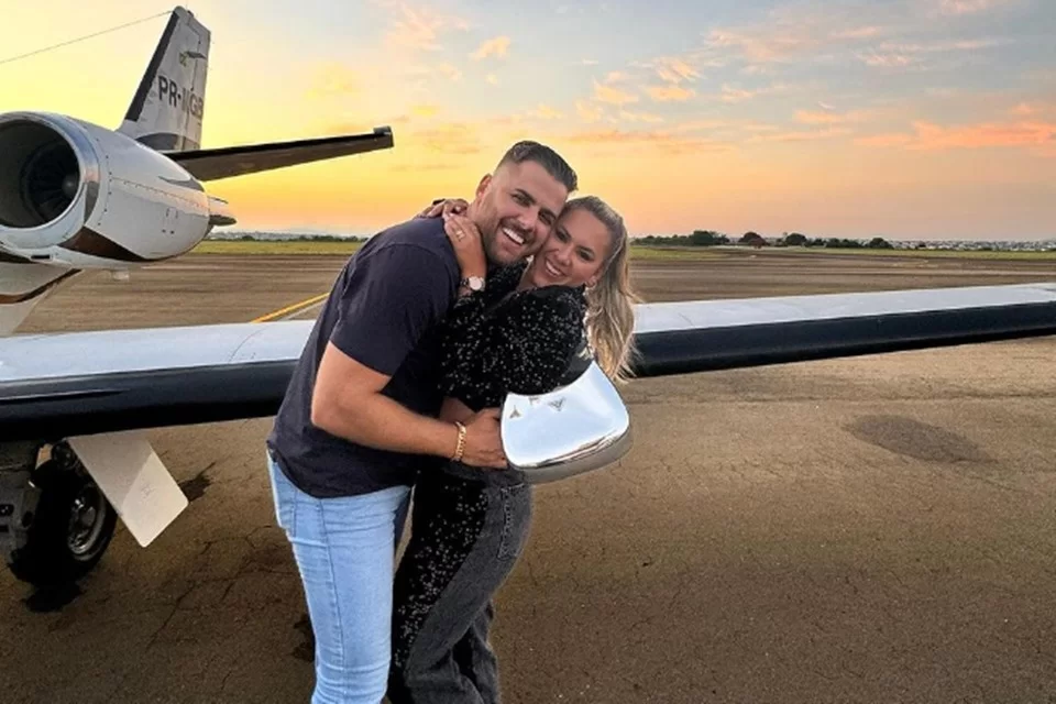 Cantor Zé Neto sofre acidente de carro no interior de MG