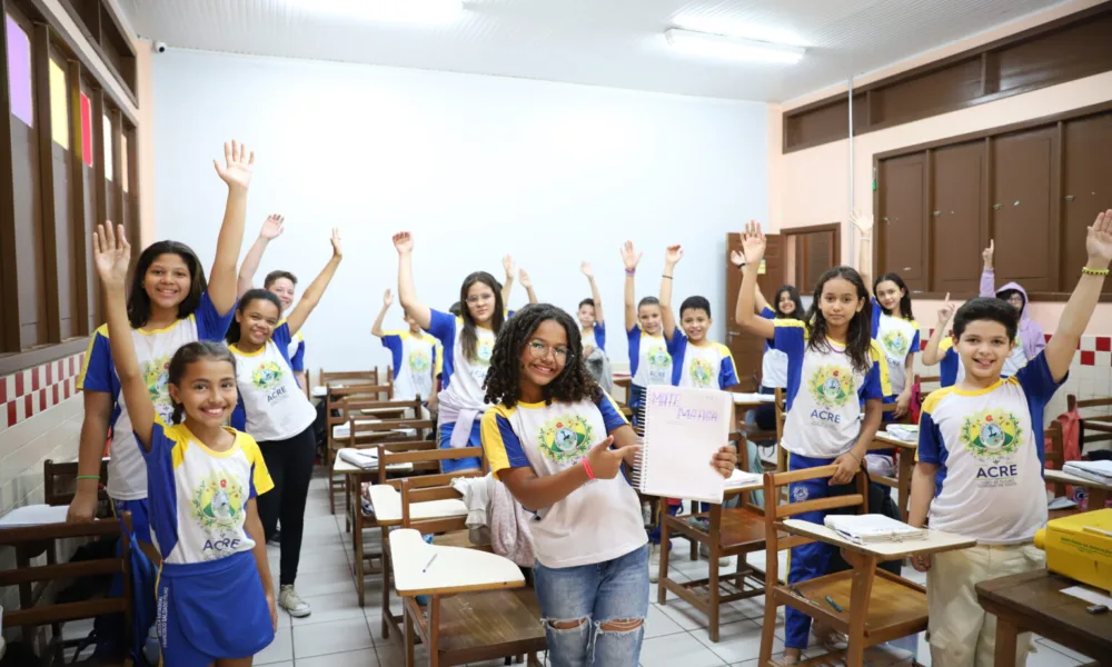 Ensino Médio volta às aulas 19 de fevereiro e fundamental dia 26 no Estado