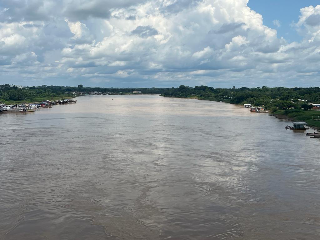 Nível do Rio Juruá oscila e deixa Defesa Civil de Cruzeiro do Sul em alerta