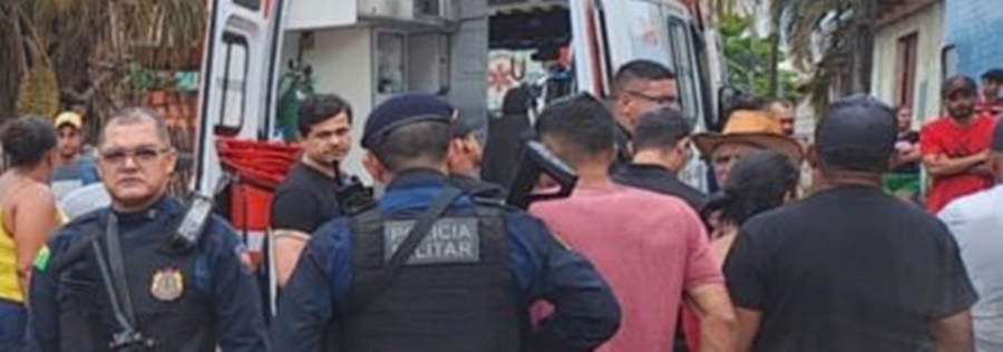 Motoqueiro passa atirando contra estabelecimento no Acre e duas pessoas ficam feridas