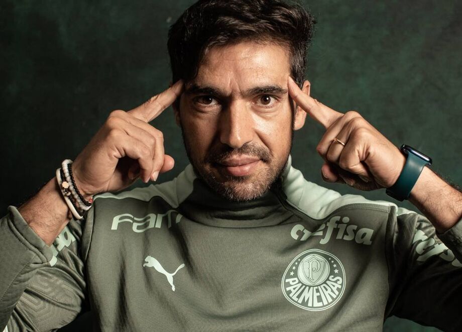 Abel Ferreira renova contrato com o Palmeiras até 2025