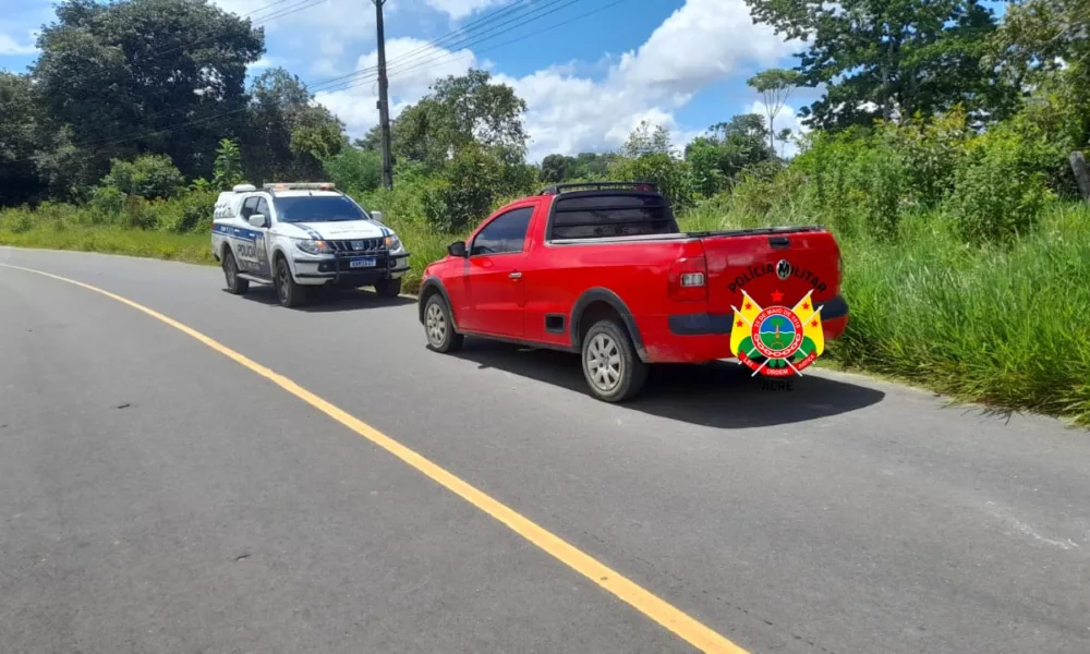 Dupla troca tiros com a PM após roubar carro e tentar fugir em Cruzeiro do Sul