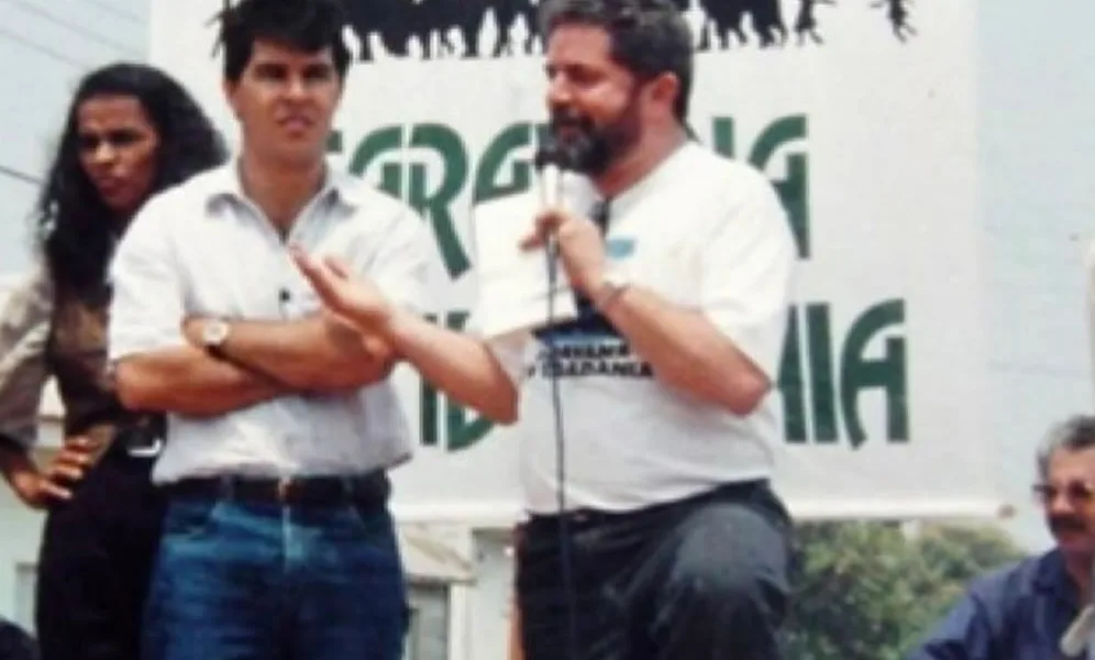 Jorge Viana celebra 44 anos do PT com foto ao lado de Lula, Marina e Nilson Mourão