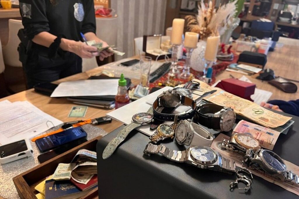 Ladrões russos têm vida de luxo no Brasil lavando dinheiro em Goiás