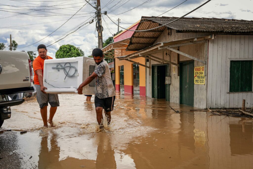 Enchentes já afetam 100 mil pessoas no Acre