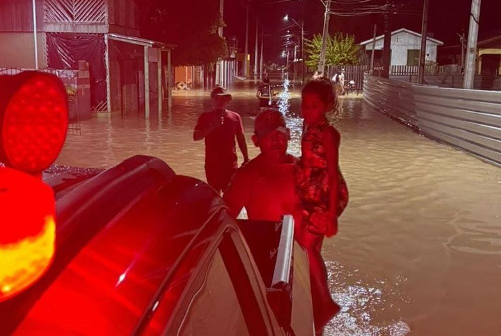 Criança é socorrida por Bombeiros após ser picada por jararaca em Tarauacá; assista