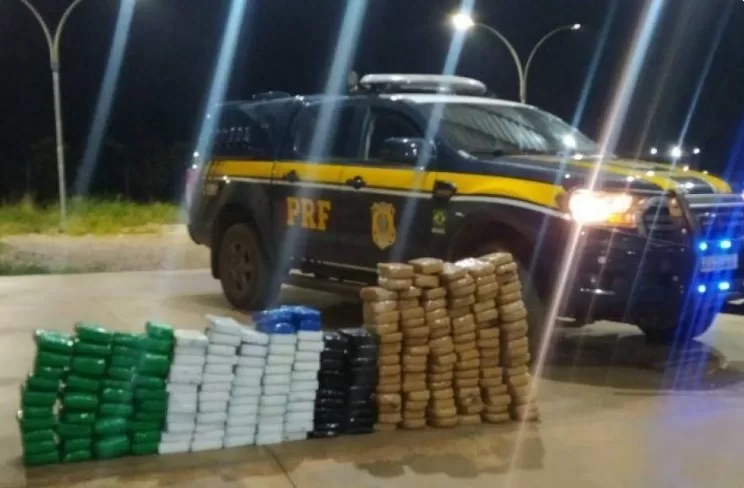 PRF apreende mais de 200 quilos de drogas em veículo, na BR-174, que saiu do Acre